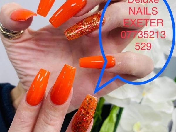 Deluxe Nails gallery