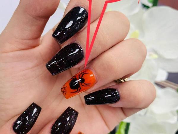 Deluxe Nails gallery
