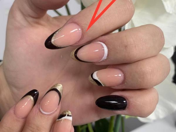 Deluxe Nails gallery