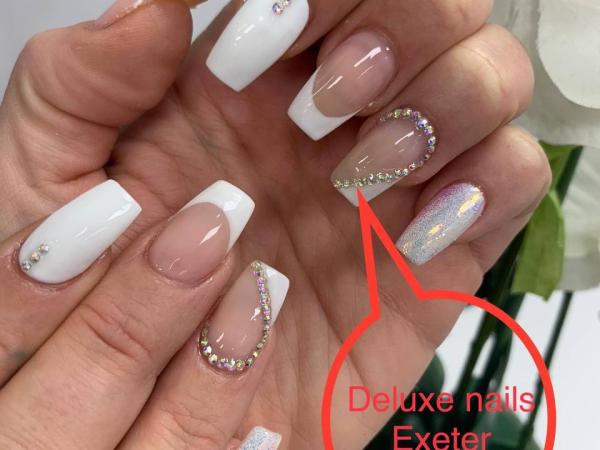 Deluxe Nails gallery