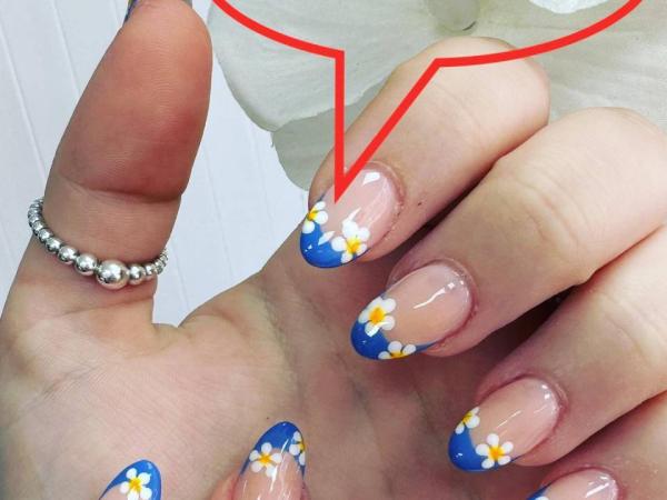 Deluxe Nails gallery