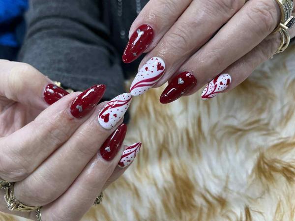 Deluxe Nails