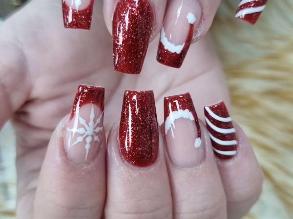 Deluxe Nails