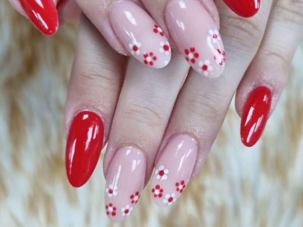 Deluxe Nails