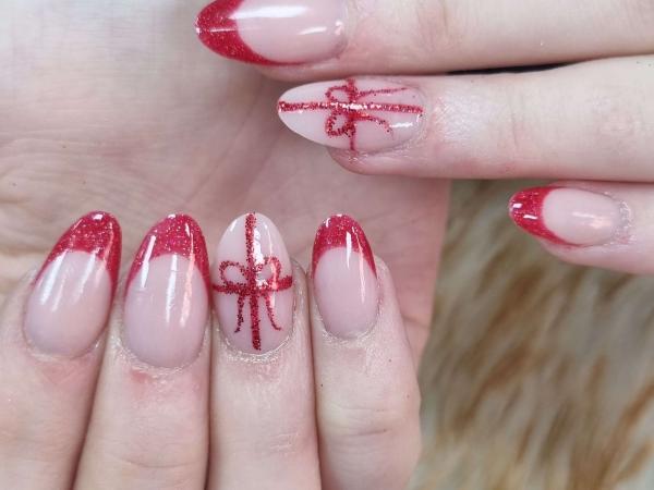 Deluxe Nails