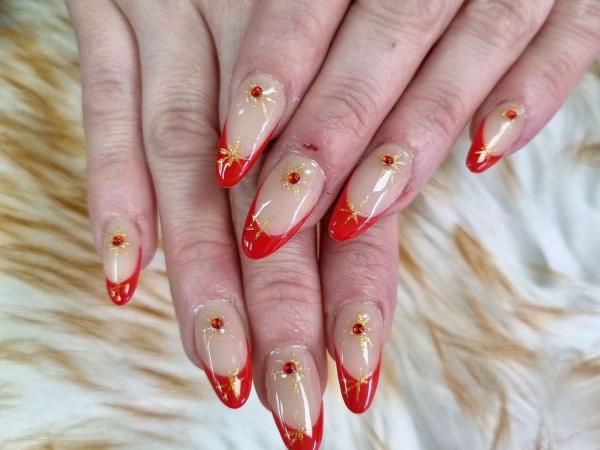 Deluxe Nails