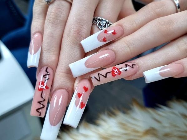 Deluxe Nails gallery