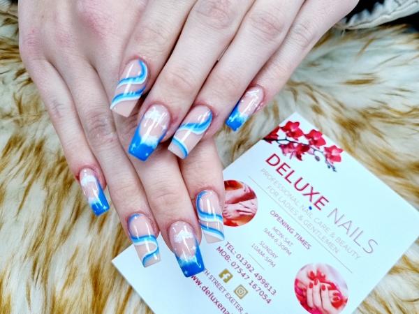 Deluxe Nails