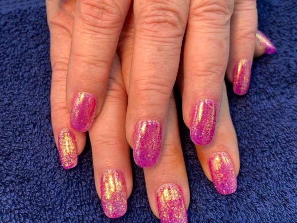 Deluxe Nails gallery