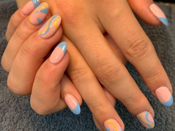 Deluxe Nails gallery