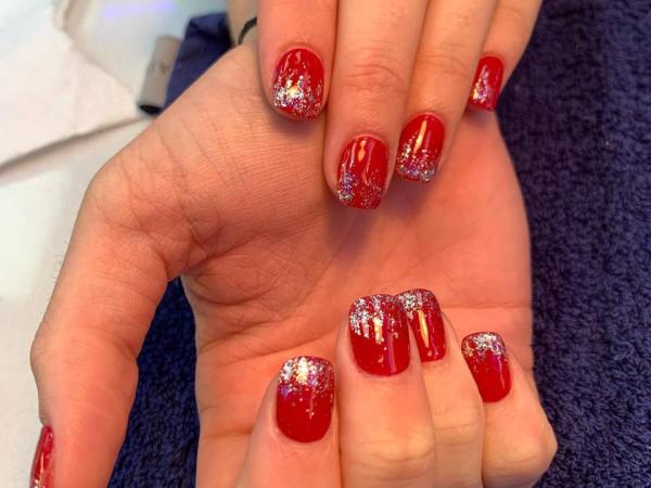 Deluxe Nails gallery