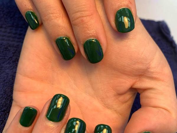 Deluxe Nails gallery