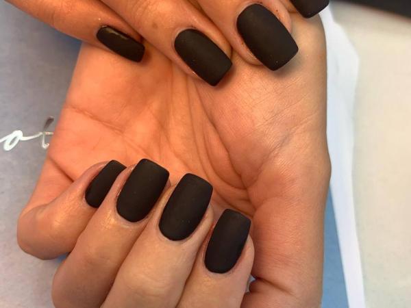 Deluxe Nails gallery