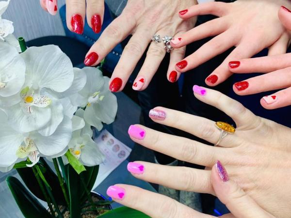 Deluxe Nails gallery