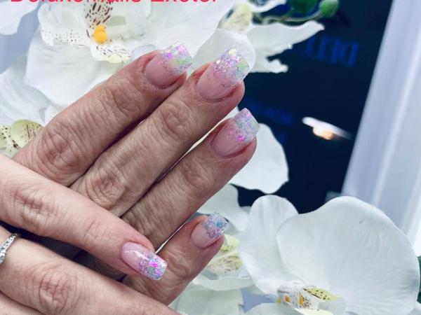Deluxe Nails gallery