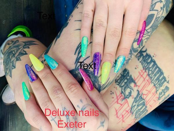 Deluxe Nails gallery
