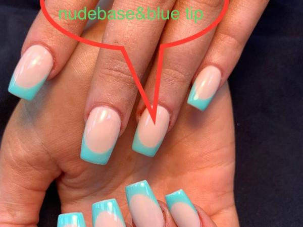 Deluxe Nails gallery