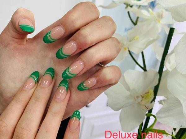 Deluxe Nails gallery